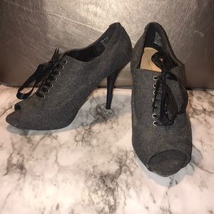 Lauren Conrad wool, open toed, heel